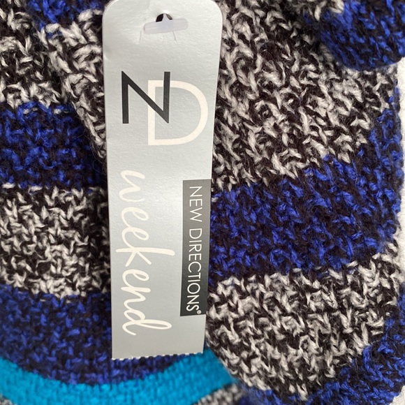 Sweater poncho NWT - Picture 2 of 6